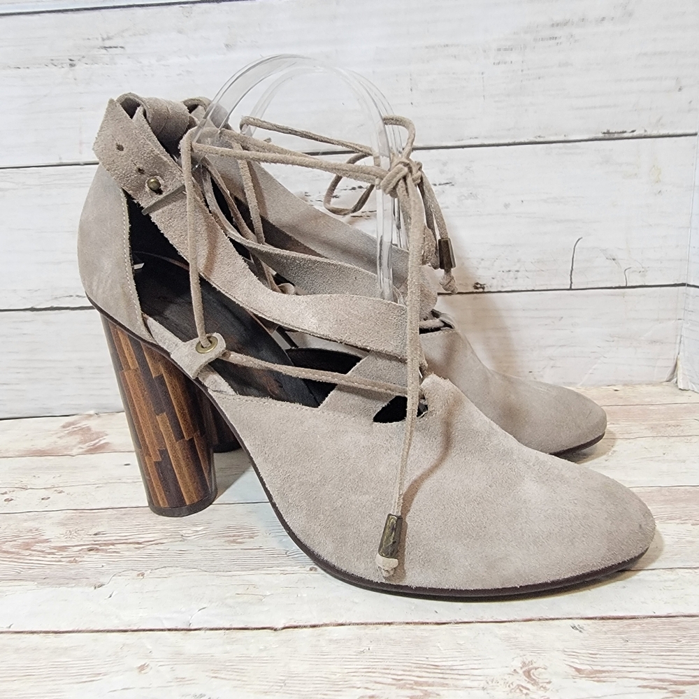 Free People Nouvella Wrap Taupe Heels Taupe EU size 41